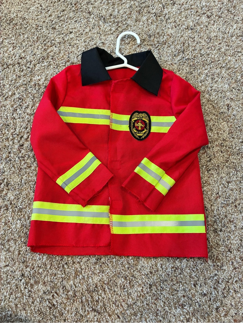 2-3T Firefighter Costume with Hat 🚒 - Picture 6 of 8